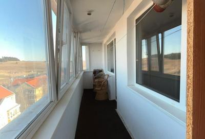 Apartament cu 3 camere decomandat, mobilat în Central