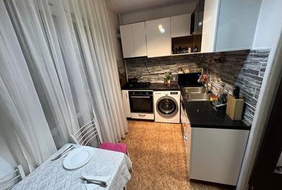 Garsonieră decomandată în Costin Georgian - 3