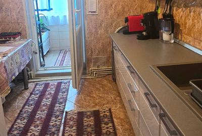 Apartament cu 3 camere decomandat în Alexandru cel Bun - 8