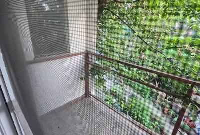 Garsonieră decomandată în Piața Veche