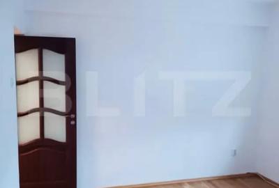 Apartament cu 3 camere decomandat în Central - 4