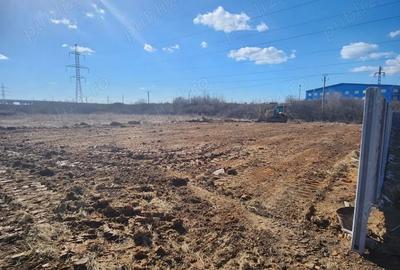 Teren de 3300 mp, în Central