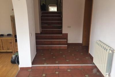 Casă individuală cu 6 camere cu Canalizare în Central - 15