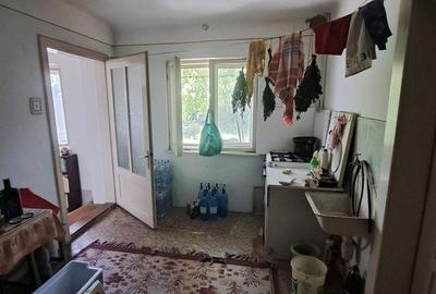 Casă cu 4 camere cu Teren 270 Mp în Central - 2