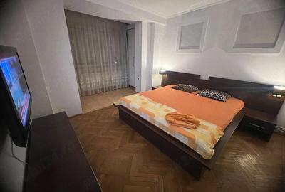 Apartament cu 3 camere decomandat în Ultracentral