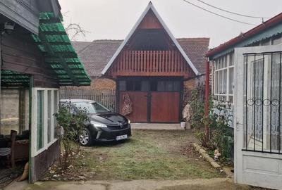 Casă cu 6 camere în Arpașu de Jos - 2