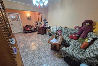 Apartament cu 3 camere nedecomandat în Călărași - 1