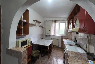 Apartament cu 2 camere decomandat în Independenței