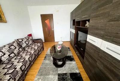 Apartament cu 4 camere decomandat în Drăgănești-Olt - 14