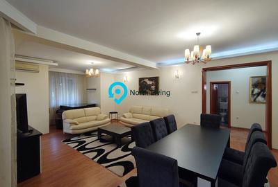 Casă individuală cu 5 camere cu Canalizare în Central - 1