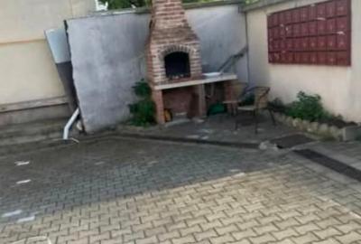 Garsonieră decomandată în 1 Decembrie
