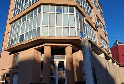 Spațiu comercial, de 528 mp, în Central