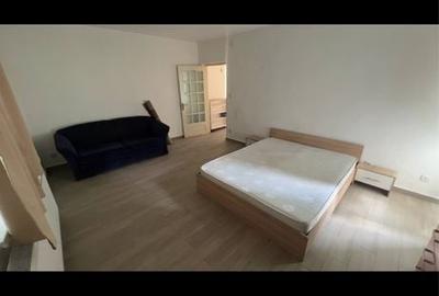 Apartament cu 2 camere decomandat în Rovine