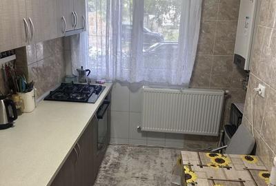 Apartament cu 2 camere decomandat în Micro 13