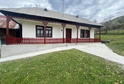 Casă cu 2 camere în Stufu