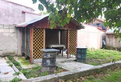 Casă cu Teren 1600 Mp în Central