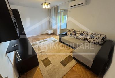 Apartament cu 2 camere decomandat în Pandurilor