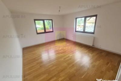 Casă cu 7 camere cu Teren 649 Mp în Comarnic