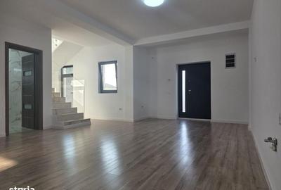 Casă cu 4 camere în Tunari