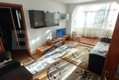 Apartament cu 3 camere semidecomandat, mobilat în Calea București