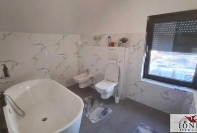 Casă individuală cu 5 camere cu Canalizare în Micești - 4
