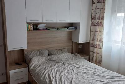 Apartament cu 3 camere decomandat în Soarelui
