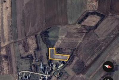 Teren extravilan de 2309 mp, în Bradu