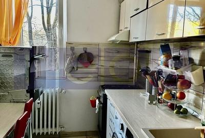 Apartament cu 3 camere semidecomandat, mobilat în Titan - 6