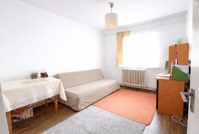 Apartament cu 3 camere decomandat, mobilat în Frumoasa