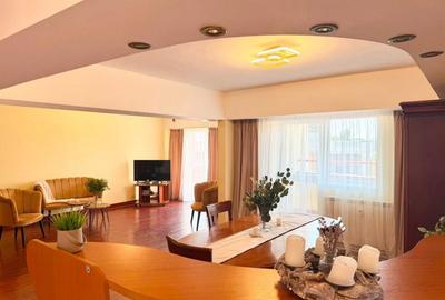 Apartament cu 3 camere decomandat în Unirii