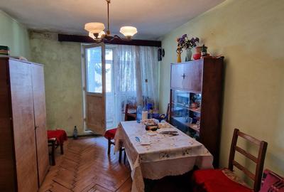 Apartament cu 2 camere decomandat în Tătărași