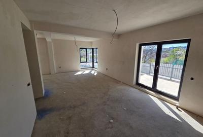 Casă cu 4 camere cu Canalizare în Dâmbul Rotund - 2