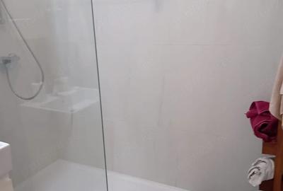 Apartament cu 3 camere decomandat în Circumvalațiunii