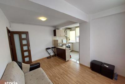 Apartament cu 2 camere în Apărătorii Patriei