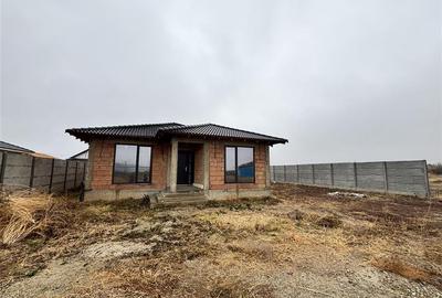 Casă cu 4 camere cu Teren 502 Mp în Sântandrei