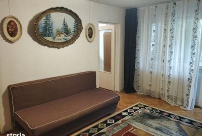 Apartament cu 3 camere în Brătianu