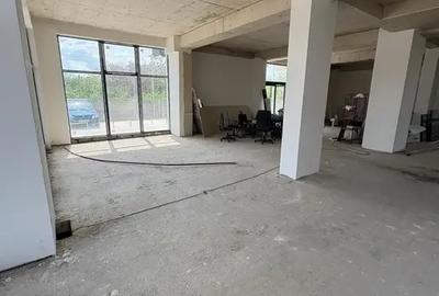 Spațiu comercial, de 372 mp, în Est - 4