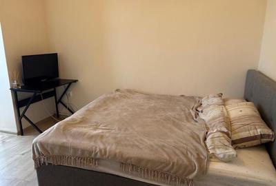 Apartament cu 3 camere decomandat în Cornișa - 2