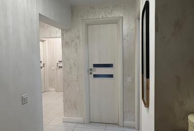 Apartament cu 3 camere decomandat în Giurgiului - 2