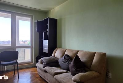 Apartament cu 3 camere decomandat în Griviței