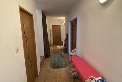 Casă cu 4 camere cu Teren 550 Mp în Dudeștii Noi
