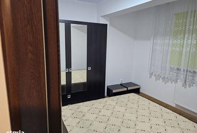 Apartament cu 2 camere decomandat în Apărătorii Patriei