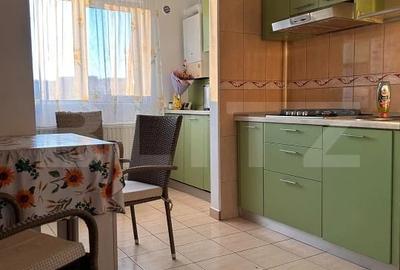 Apartament cu 3 camere decomandat în Nicolina