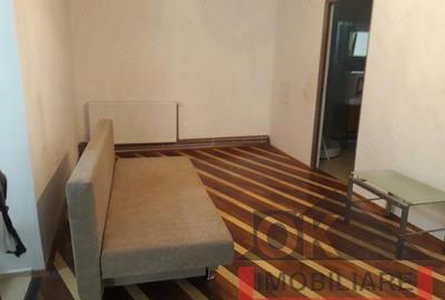 Casă cu 6 camere cu Teren 200 Mp în Central - 4