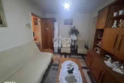 Apartament cu 2 camere în Micro 8