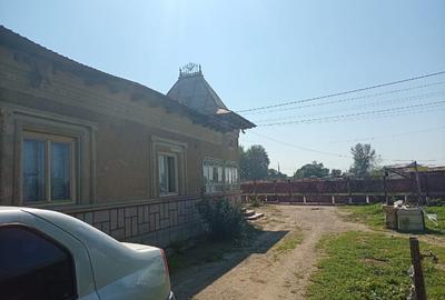 Casă individuală cu 4 camere cu Teren 554 Mp în Slobozia Moară