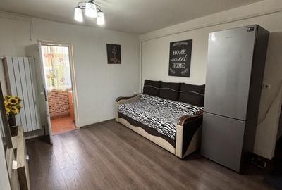 Apartament cu 3 camere în Ostroveni