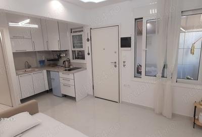 Garsonieră decomandată în Central