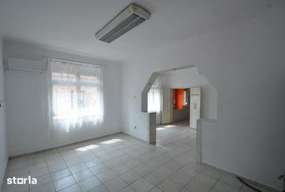 Casă cu 2 camere cu Teren 75 Mp în Central