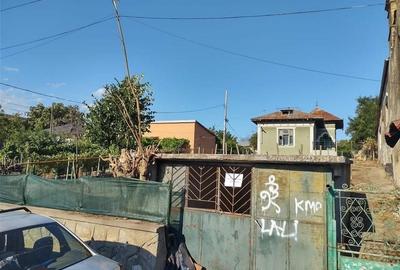 Casă cu 3 camere în Central